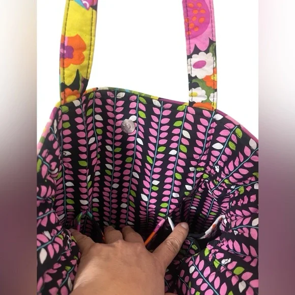 ❤️Vera Bradley Va Va Bloom Quilted Shoulder Bag With Button Snap Closure - Picture 5 of 9